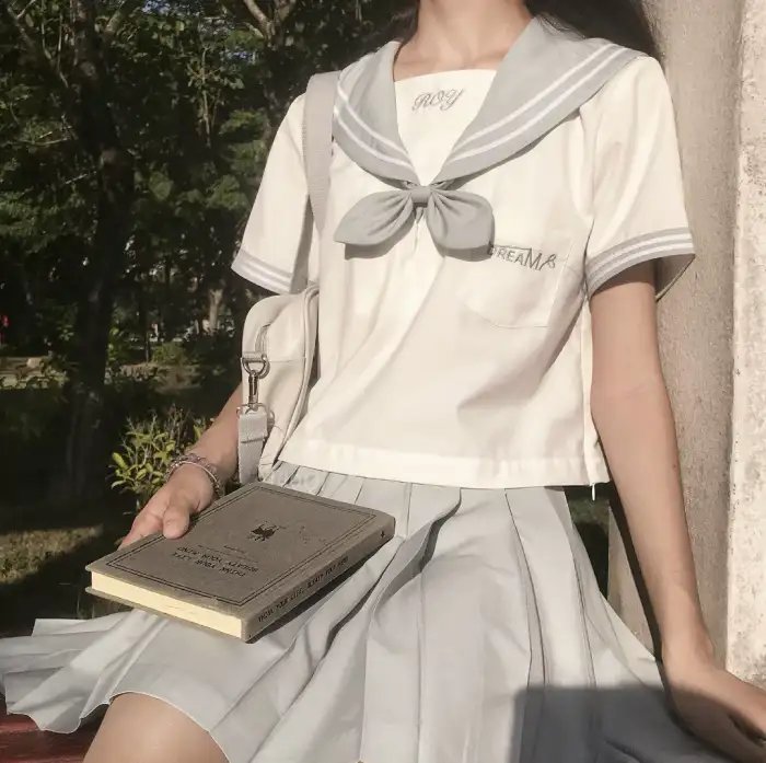 莎拉波莉家庭诗篇